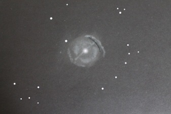 810b4-ngc4725spiralgalaxytiefighter